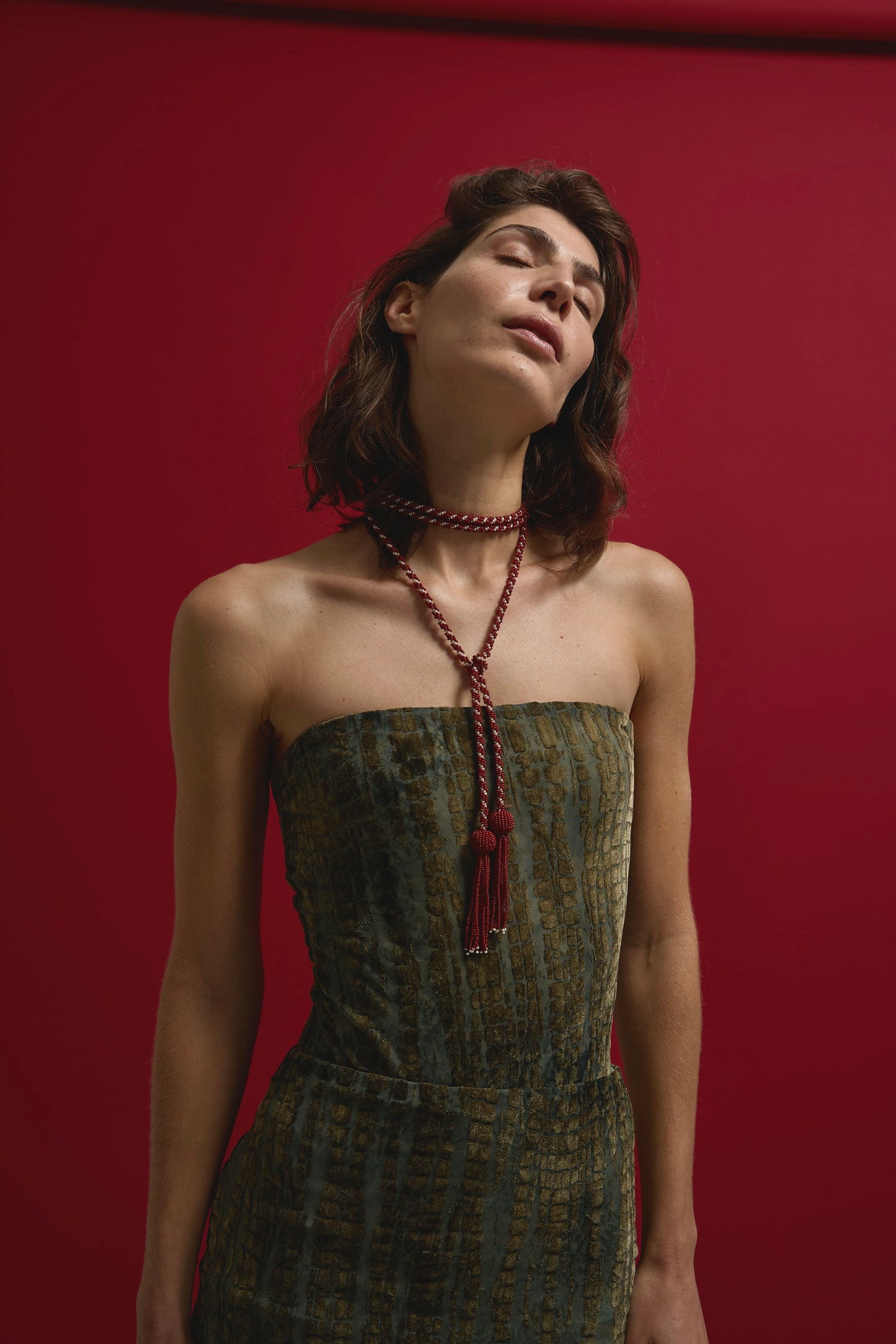 Amara Necklace in Beige & Wine